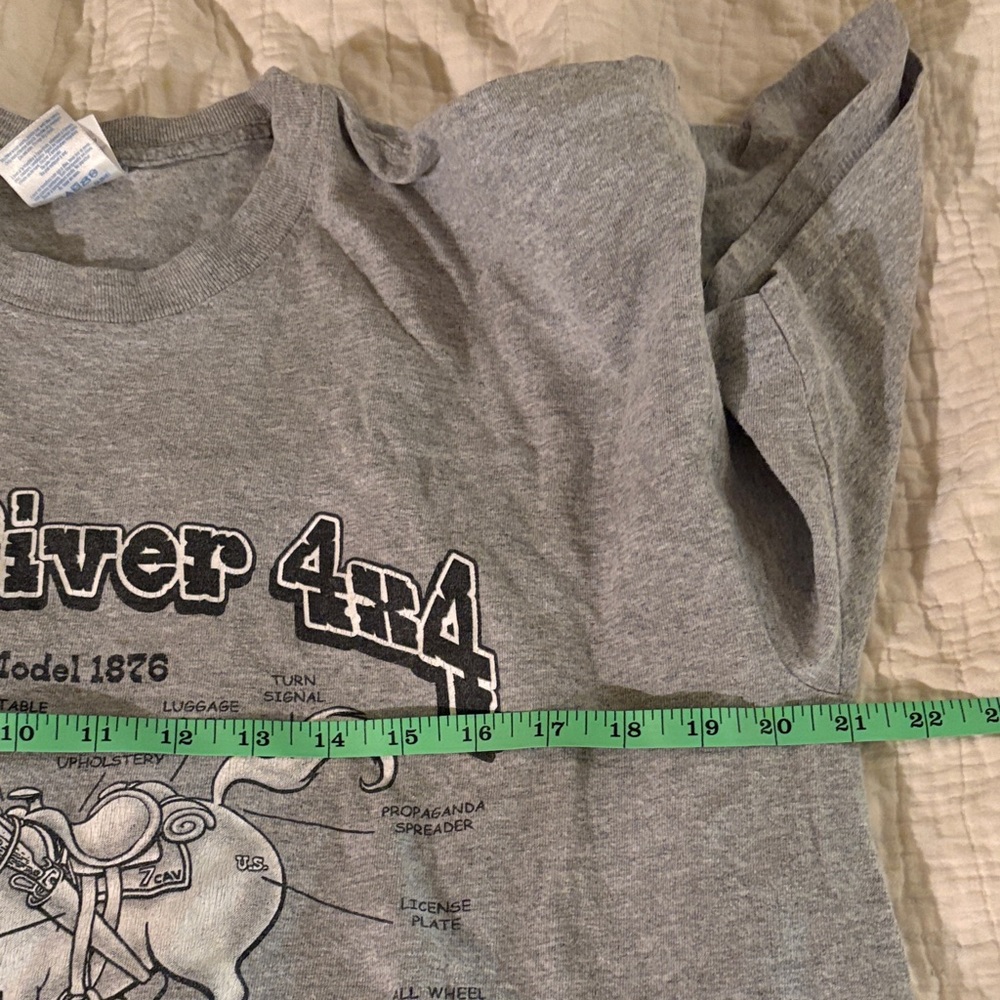 Vintage Souvenir Red River 4x4 Gildan T-Shirt Large - Picture 8 of 9